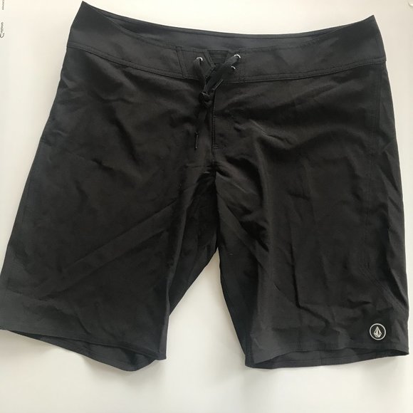volcom black lace up cover up 11" board shorts - Picture 1 of 2